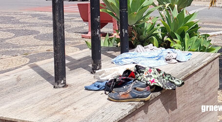 Secretária decide encerrar Varal Solidário na Praça da Matriz e centralizar doações e retiradas de roupas no CRAS Central