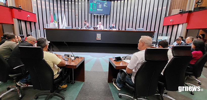 Câmara de Pará de Minas realiza sessão intensa e conclui votações antes do recesso com projetos aprovados e derrotas expressivas do Executivo