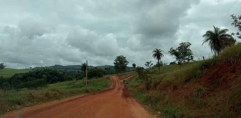 Publicados editais para asfalto em duas frentes ligando Limas de Pará de Minas, Córrego das Pedras e Aparição. Obras podem custar até R$ 15,6 milhões