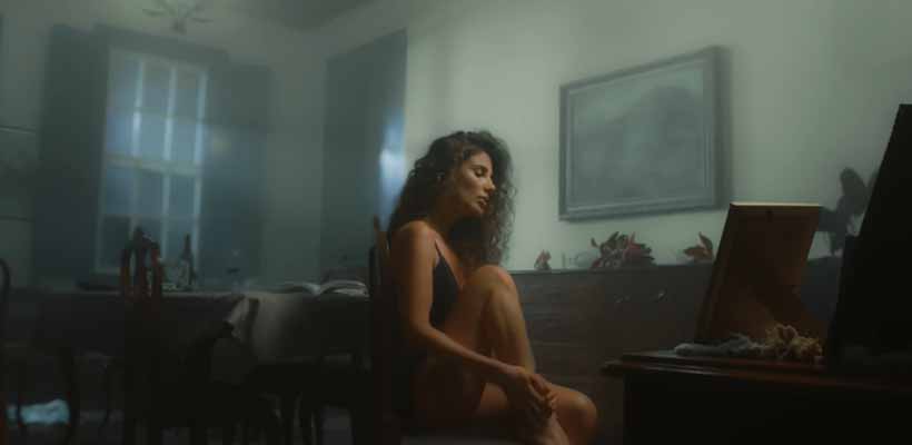 Paula Fernandes dá nova vida ao clássico “Mentiras”. Assista